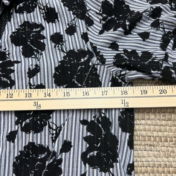 1 By O’2nd Stripes and Flowers Shirt/dress with fish net elements - Picture 10 of 14